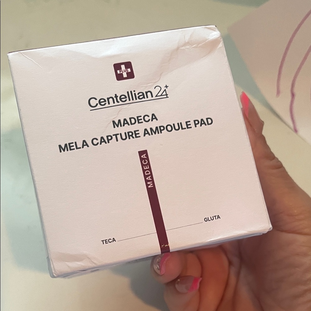 Madeca Mela Capture Ampoule Pad - White